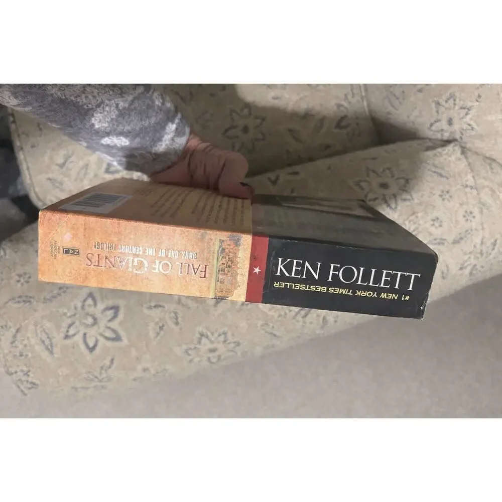 Book: Fall of Giants, Ken Follett, Paperback, The Century Trilogy